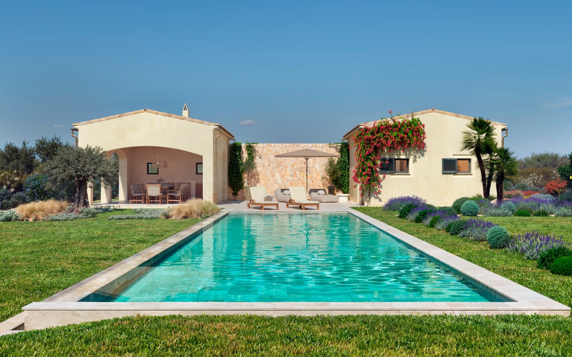 Pool und Poolhaus